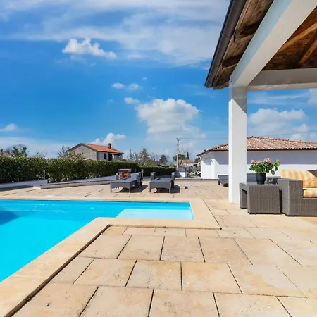 Villa El